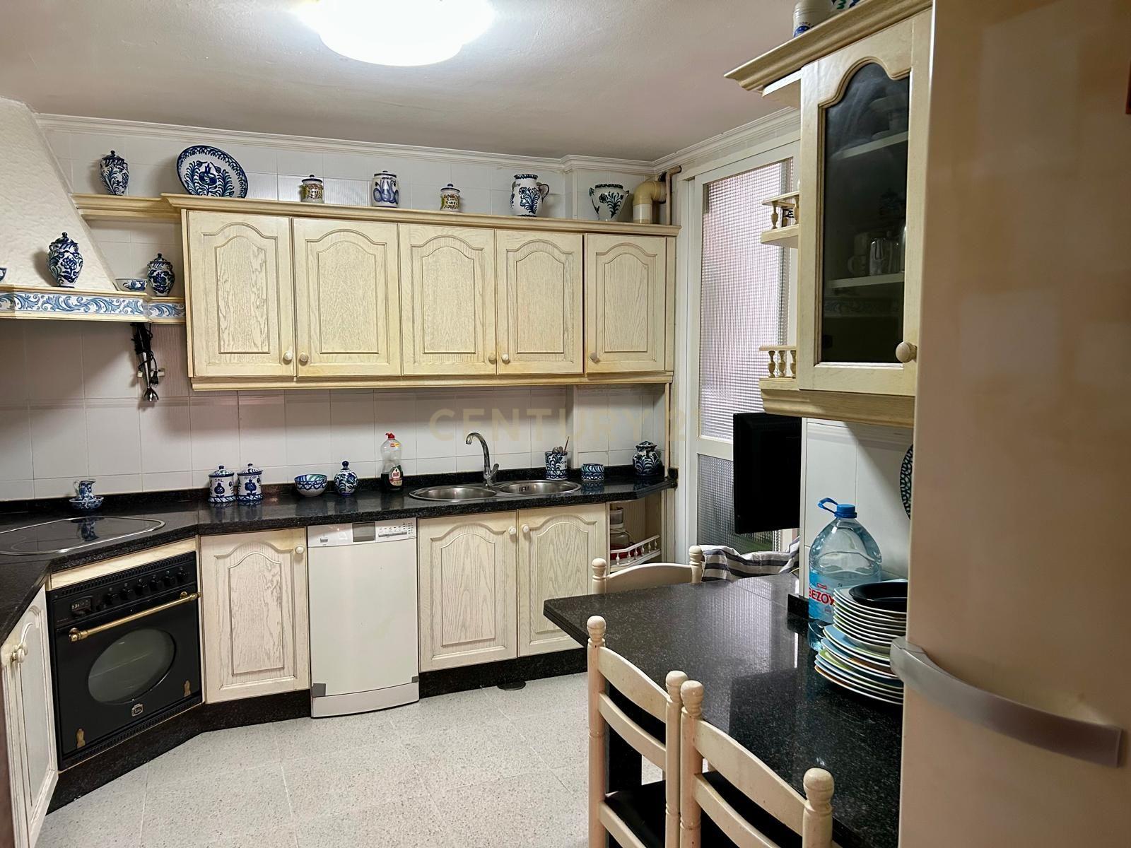 Apartamento T4 à venda em Cerrado de Calderón, Málaga. Urbanização Los Eucaliptos - Image 4
